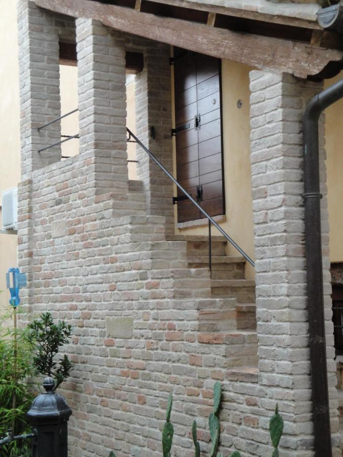 Al Castello Hotel Tavullia Exterior photo